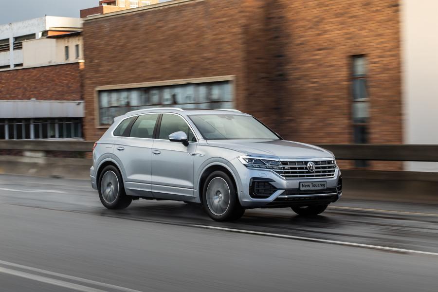  Volkswagen Touareg V6 TDI R-Line 2018 года  (ZA) (фото 1 из 32)